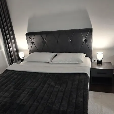 007 Apartment *