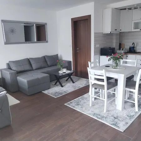 Apartment 007